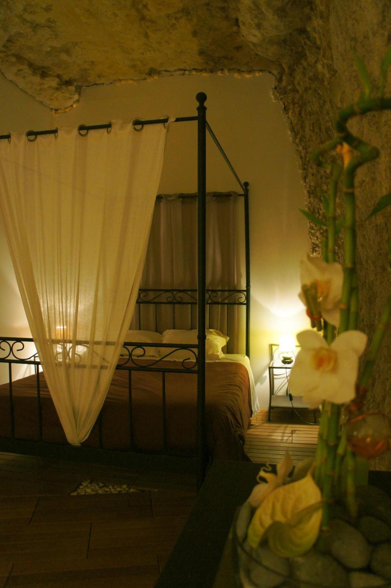 Chambres D'Hotes Troglodytes Le Clos De L'Hermitage Amboise Exterior foto